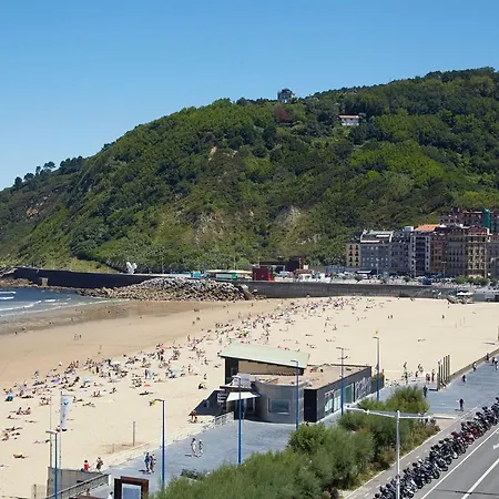 Always Easy I Secundino Esnaola *