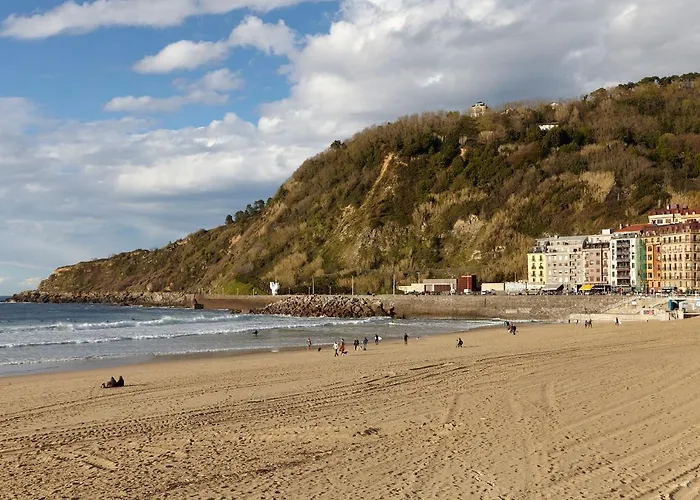 Always Easy I Secundino Esnaola *