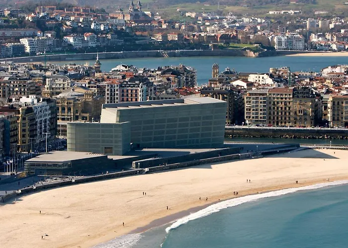 Always Easy I Secundino Esnaola *