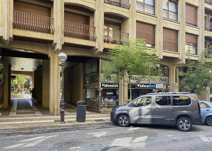 Always Easy I Secundino Esnaola Apartment *