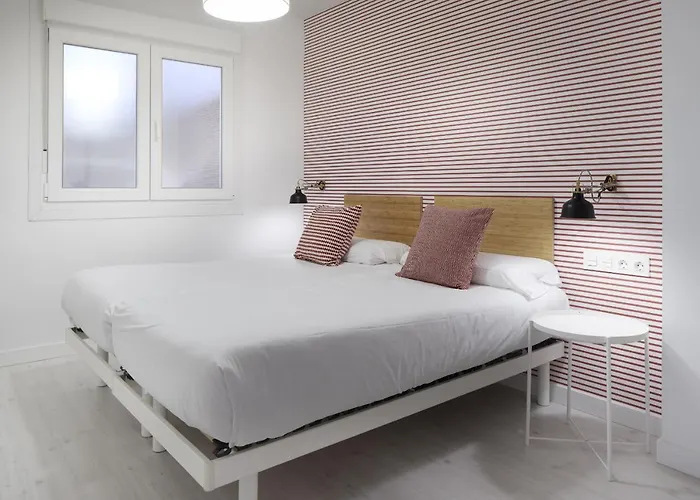 Always Easy I Secundino Esnaola *